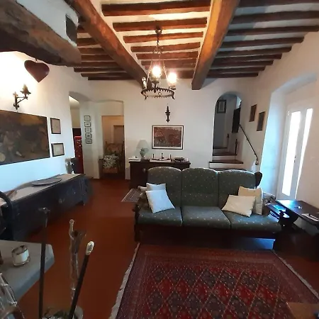 بيت للعطل Terraced House With Pool And Beautiful View بستويا